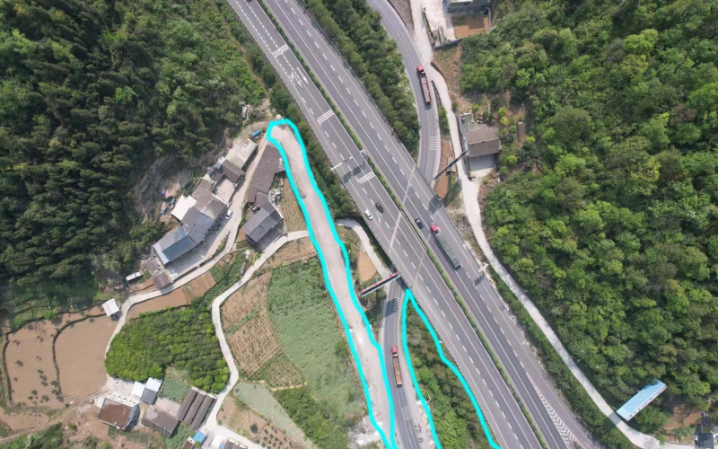 尚嵇開發(fā)大道旁空地